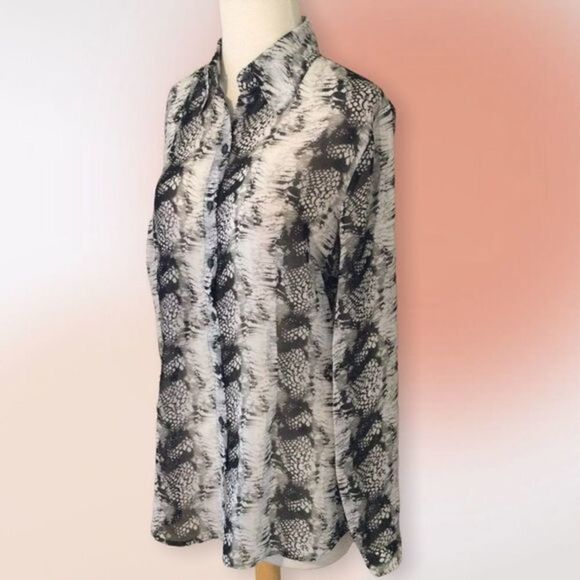 Cabi Semi Sheer Tunic Length‎ Snakeskin Print Blouse S - Picture 4 of 11